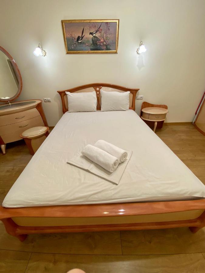 Yaroslav Osmomysl Square Apartments إلفيف المظهر الخارجي الصورة